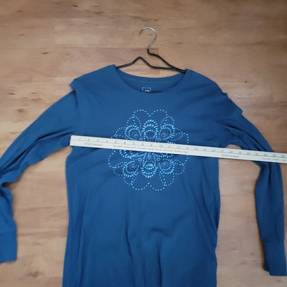The North Face Teal Blue Snowflake Pattern Long Sleeve T Shirt Size Large - Picture 13 of 14